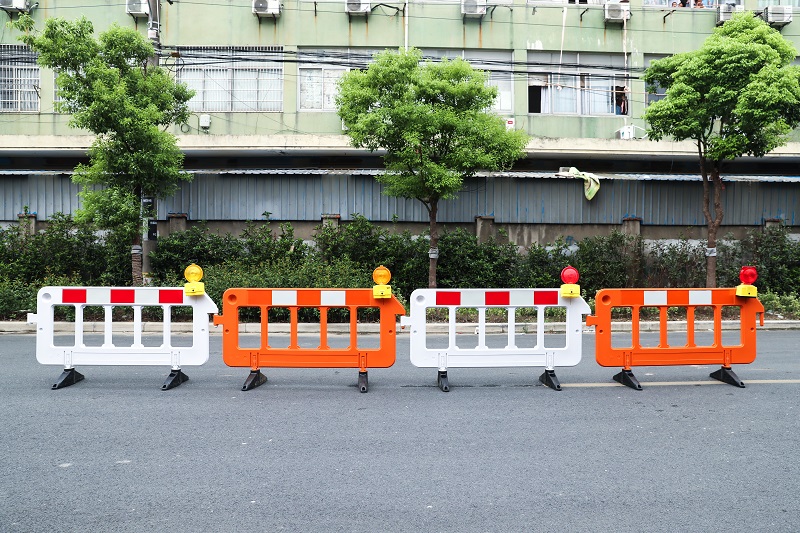 Outdoor HDPE Plastic Traffic Fence Barricade Barrier